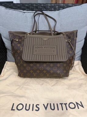 Louis Vuitton Monogram Canvas Brown Tote with Taupe Trim Reversible